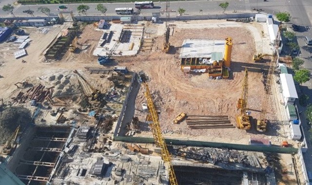 Đà Nẵng xử phạt 160 triệu đồng chủ công trình cao ốc xả thải “chui” - 1 Công trình dự án cao ốc của Công ty CP Kim Long Nam ở quận Sơn Trà, Đà Nẵng