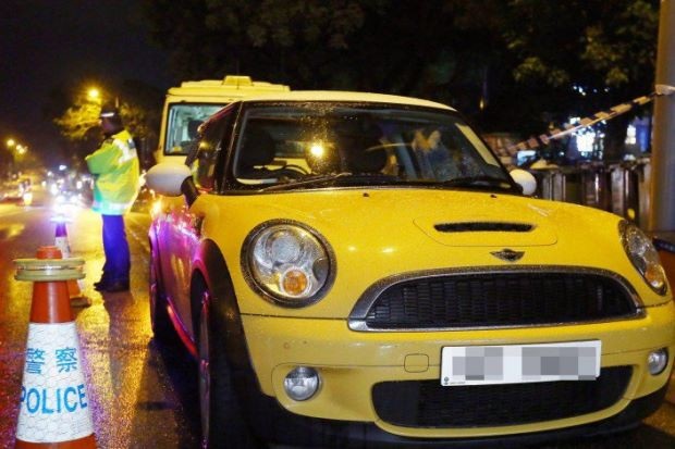 
Vợ và con gái của Khaw Kim-sun được tìm thấy tử vong trên xe hơi vào ngày 22/5/2015 nghi do hít phải khí độc. (Ảnh: Star)
