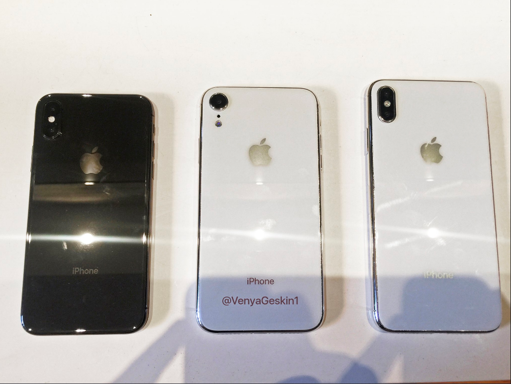 Ba mẫu iPhone mới tiếp tục bị lộ ảnh và video trên tay - 2 Ảnh thực tế mặt trước và sau của 3 mẫu iPhone mới. Từ trái sang: iPhone X 5.8-inch, iPhone 6.1-inch, iPhone X Plus 6.5-inch.