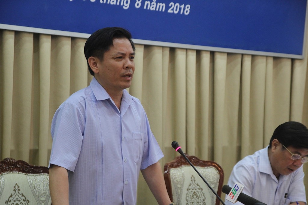 Sẽ mở rộng sân bay Tân Sơn Nhất thêm 300ha? - 1 Bộ trưởng Bộ Giao thông vận tải Nguyễn Văn Thể cho rằng giao thông cửa ngõ TPHCM còn hạn chế so với Hà Nội