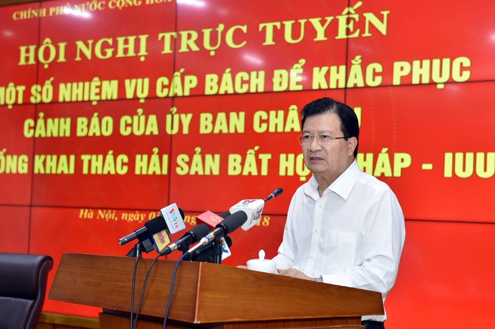 Cần sớm gỡ "thẻ vàng" với thủy sản, đừng để bị áp dụng "thẻ đỏ" - 2 Phó Thủ tướng Trịnh Đình Dũng phát biểu tại hội nghị...