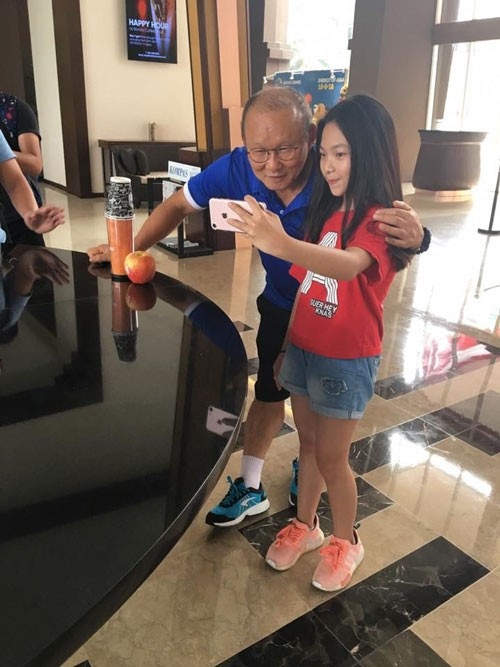 Ngọc Linh và vị HLV được yêu mến còn seo phì cùng nhau.