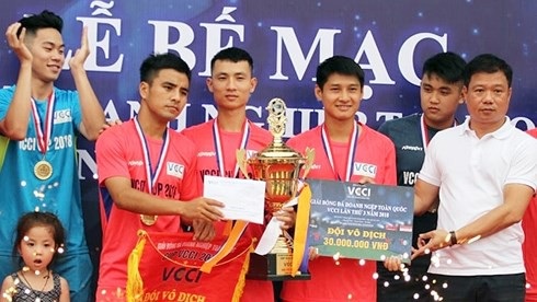Bế mạc Giải bóng đá doanh nghiệp toàn quốc “Cúp VCCI năm 2018“ - 1
Đội bóng Tú Đạt vô địch cúp VCCI khu vực phía Bắc