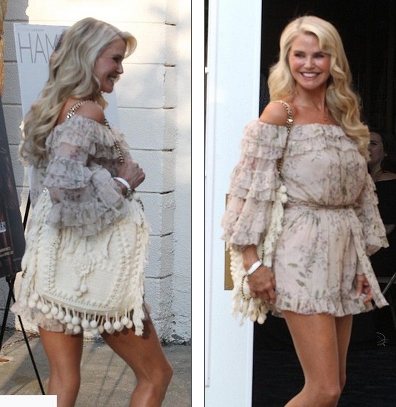 Choáng với vẻ trẻ trung của siêu mẫu U70 - 9
Siêu mẫu gợi cảm chia sẻ với tạp chí Shape trong một cuộc phỏng vấn độc quyền rằng bà là người ăn chay và chủ trương chính trong chế độ ăn uống lành mạnh của bà là ăn càng nhiều màu sắc càng tốt trong một ngày.