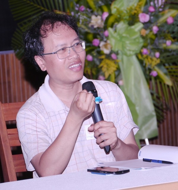 Những học sinh ưu tú Việt Nam giao lưu với giáo sư đoạt giải Nobel Vật lý - 4 GS. Đàm Thanh Sơn khuyên các bạn học sinh Việt Nam nếu có điều kiện thì nên đi du học.