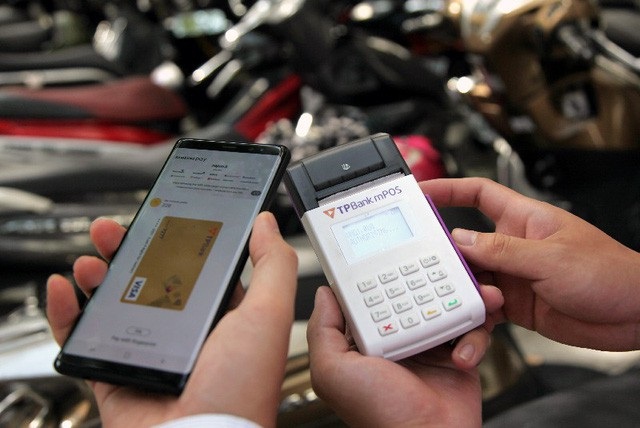Khách hàng TPBank nhận được gì khi thanh toán “không chạm” với Samsung Pay? - 1
Khách hàng TPBank sử dụng Samsung Pay để thanh toán sẽ nhận được nhiều ưu đãi hấp dẫn