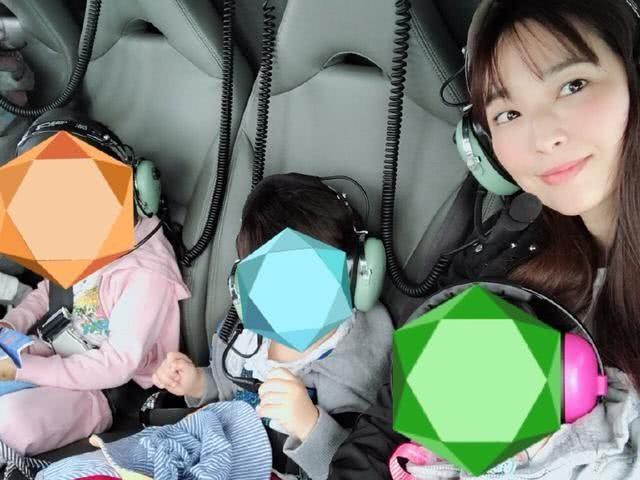 Cuộc sống nhung lụa của siêu mẫu Ngô Bội Từ bên chồng đại gia - 4
Ngày 6/8, Ngô Bội Từ khoe ảnh cô đưa các con đi du lịch.