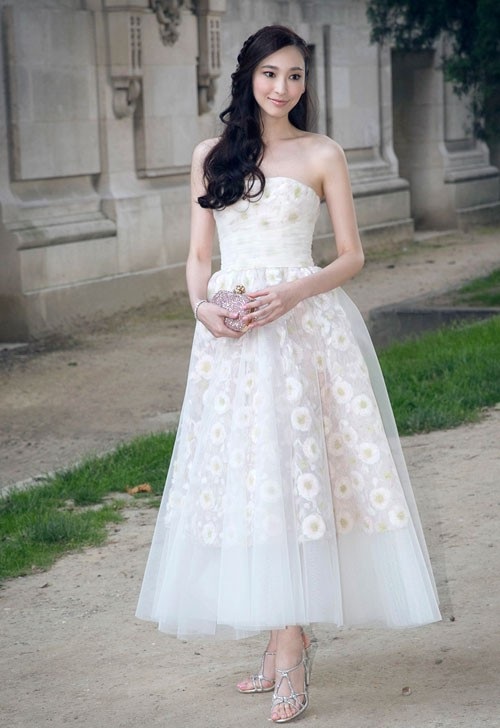 Cuộc sống nhung lụa của siêu mẫu Ngô Bội Từ bên chồng đại gia - 2
Siêu mẫu hàng đầu xứ Đài từ bỏ sự nghiệp cách đây 5 năm để làm mẹ của ba đứa con nhỏ.