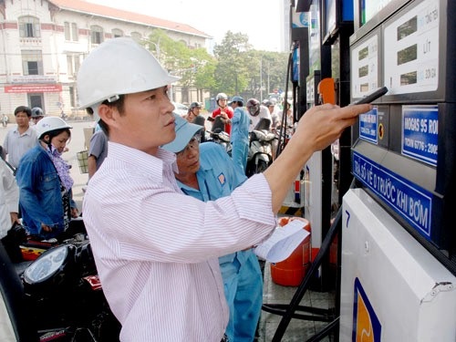 Giá dầu tiếp tục leo cao, giá xăng được giữ ổn định - 1 Giá xăng tiếp tục được giữ ổn định.