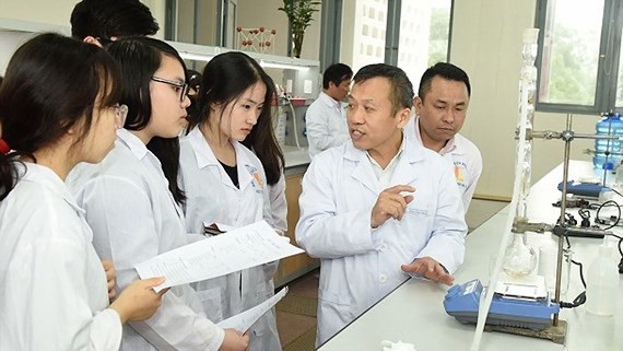 Tự chủ gắn với trách nhiệm giải trình của trường đại học - 1 Tự chủ đại học là yêu cầu quan trọng số một được đề ra trong dự thảo luật sửa đổi bổ sung một số điều của luật Giáo dục đại học