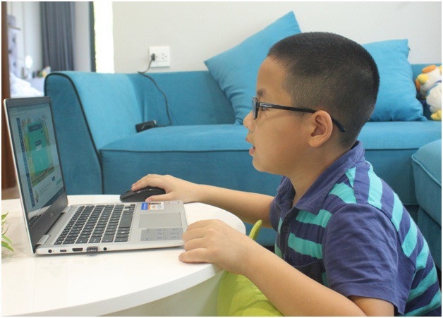 4 lý do nên cho con học tiếng Anh Online trên Edupia.vn - 2 i-Speak cung cấp môi trường luyện nói không giới hạn để luyện tập hàng ngày.