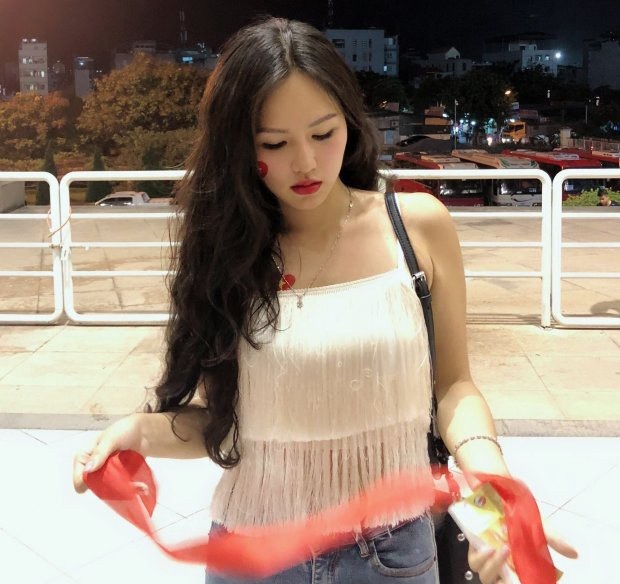 U23 Việt Nam vô địch cúp Tứ hùng: "Đứng hình" với dàn hot girl "thả tim" trên sân - 2 U23 Việt Nam vô địch cúp Tứ hùng: "Đứng hình" với dàn hot girl "thả tim" trên sân - 2
