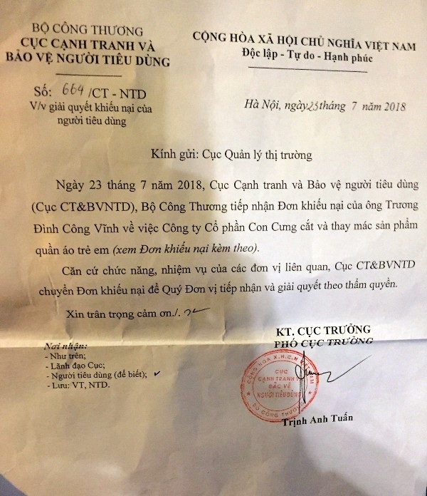 Vụ Con Cưng: Cục Quản lý Thị trường tiếp xúc với người "tố" - 3 Nội dung chủ yếu mà ông Vĩnh muốn lực lượng chức năng tập trung làm rõ đó là hóa đơn, chứng từ chứng minh xuất xứ hàng hóa và có hay không việc cắt, và thay thế tem nhãn trên sản phẩm quần áo trẻ em. Ảnh: Đại Việt