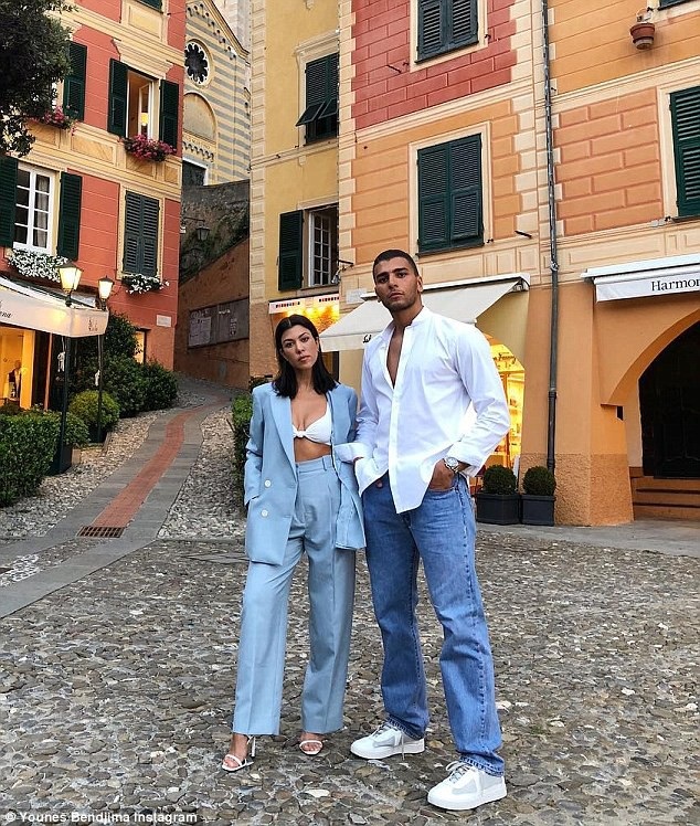 Kourtney Kardashian “đá” bồ trẻ vì bị “cắm sừng” - 2
Cặp đôi đã có những tháng ngày vô cùng hạnh phúc bên nhau trước khi chia tay.