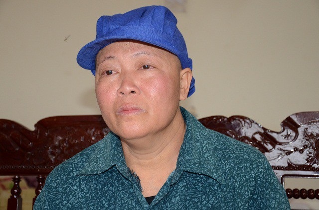 Chồng mới chết vì ung thư não, vợ lại nguy kịch bởi ung thư vú - 9 Mắc bệnh hiểm nghèo cái chết đã treo trên đầu, giờ chị Thắm chỉ mong ước: Được sống thêm vài năm, cho con thơ khôn lớn, và sang cát cho chồng trước khi nhắm mắt xuôi tay.