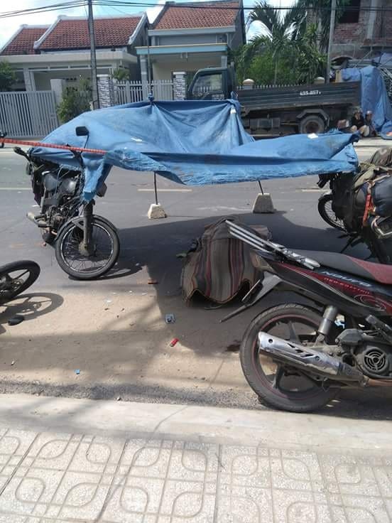 Tai nạn liên hoàn, nữ du khách Ba Lan bị xe tải tông tử vong - 1 Hiện trường xảy ra vụ tai nạn. (Ảnh CTV)