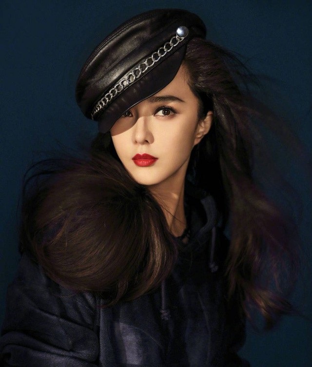 Phạm Băng Băng bị cấm đóng phim tại Trung Quốc? - 2
Sự im lặng của Phạm Băng Băng trước bão tin đồn khiến fan thực sự lo lắng.