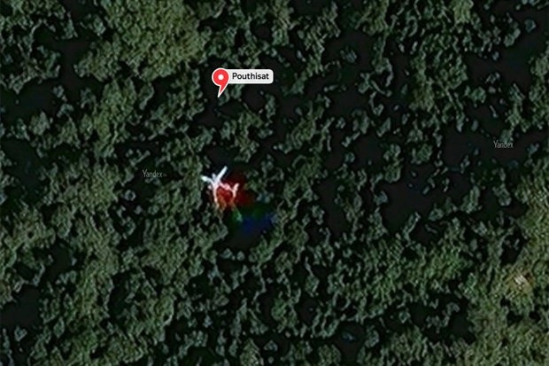 Thêm nghi vấn máy bay MH370 rơi ở rừng rậm Campuchia - 1 Hình ảnh trên Yandex Maps của máy bay nghi là MH370 trong một khu rừng ở Campuchia (Ảnh: Daily Star)