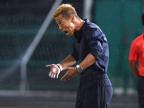 Ngôi sao Keisuke Honda hứng chịu trận thua trong ngày ra mắt Campuchia - 2
HLV Keisuke Honda đã mang tới tín hiệu khởi sắc cho Campuchia dù nhậm chức chưa đầy 1 tháng