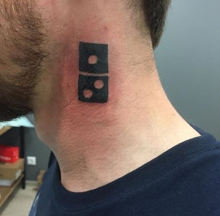 Đổ xô đi xăm logo hãng pizza để được ăn miễn phí trọn đời - 4