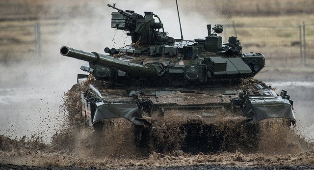 Dàn khí tài được trông đợi tại cuộc tập trận lớn chưa từng có trong lịch sử hiện đại Nga - 3 Xe tăng T-90 (Ảnh: Sputnik)