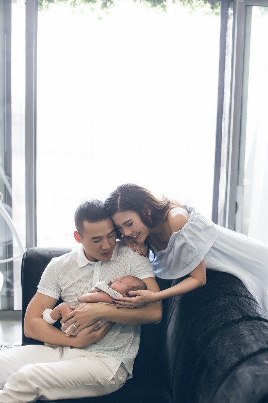 Thuý Diễm muốn lưu giữ lại mọi khoảnh khắc đẹp nhất, tuyệt vời nhất và ấm áp nhất trong hành trình nuôi dưỡng con trai của mình lớn khôn và cũng muốn chia sẻ niềm vui với công chúng, những người đã âm thầm ủng hộ và động viên tinh thần cho Thúy Diễm trên con đường làm nghề, làm vợ và cả làm mẹ.