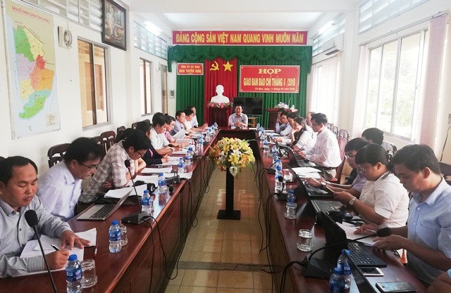 Cà Mau: Cấp Tiểu học, THCS thừa hơn 600 giáo viên, nhân viên - 1
Chiều ngày 13/9, tại buổi họp báo, Ban Tuyên giáo Tỉnh ủy Cà Mau có thông tin thêm về tình hình rà soát, sắp xếp lại cán bộ, giáo viên, nhân viên ngành giáo dục.