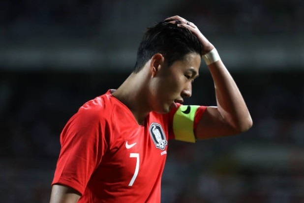 Vì quốc gia, Son Heung Min bị “vắt kiệt sức” - 1
Son Heung Min không có thời gian nghỉ ngơi trong mùa Hè 2018