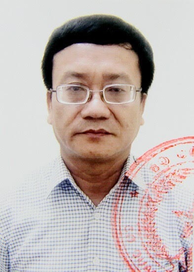 Bắt tạm giam Trưởng phòng khảo thí Sở Giáo dục Hòa Bình - 1
Bị can Nguyễn Quang Vinh - Trưởng phòng khảo thí Sở Giáo dục Hòa Bình