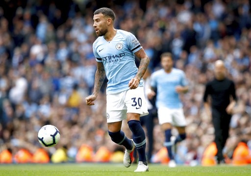 Man City 3-0 Fulham: Chênh lệch lớn về đẳng cấp - 5
Hậu vệ Otamendi của Man City