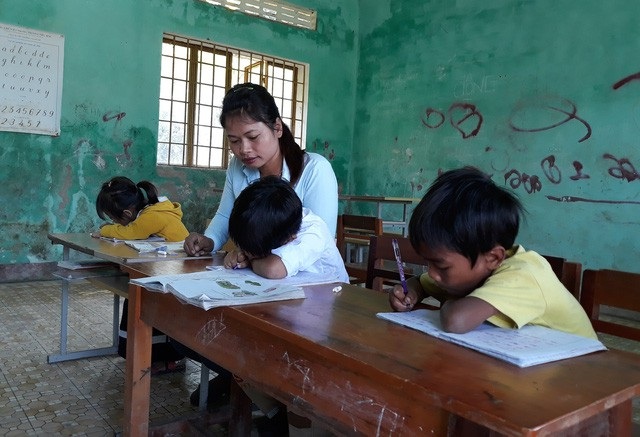 Quảng Ngãi: Khắc phục tình trạng một lớp học chỉ có vài học sinh - 1
Huyện miền núi Sơn Tây (Quảng Ngãi) cơ bản giải quyết được tình trạng một giáo viên phụ trách lớp học chỉ có 3 học sinh.