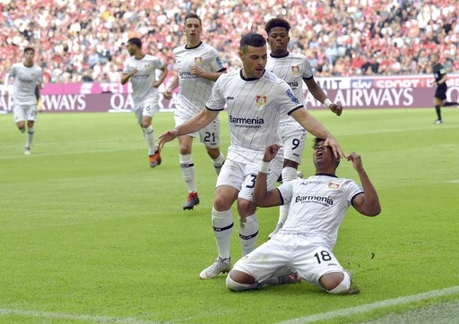 Bị “chọc giận”, Bayern Munich vùi dập Leverkusen - 1
Dù bị Leverkusen chọc thủng lưới ngay ở phút thứ 5...