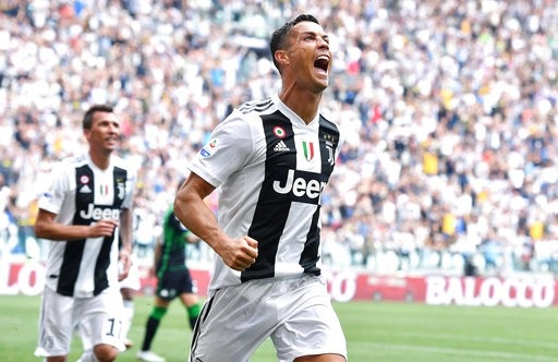 C.Ronaldo tỏa sáng rực rỡ giúp Juventus chiến thắng - 1
C.Ronaldo lập cú đúp trong chiến thắng trước Sassuolo