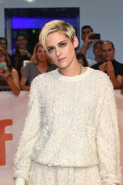 
Nữ diễn viên nổi tiếng luôn xuất hiện với hình ảnh cá tính và có chút Tom boy trong mỗi sự kiện
