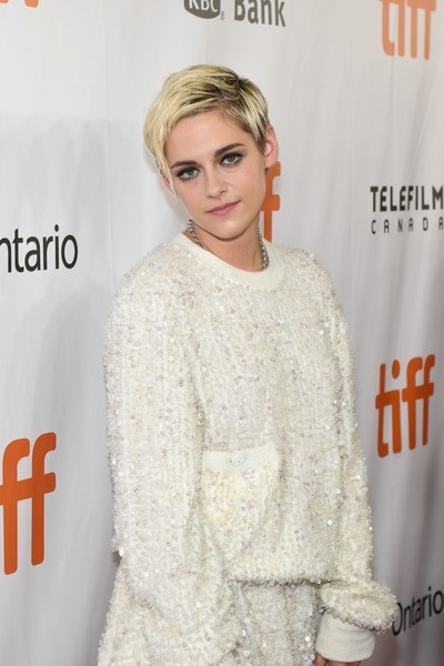 
Kristen đang hẹn hò với siêu mẫu của hãng Victoria’s Secret - Stella Maxwell
