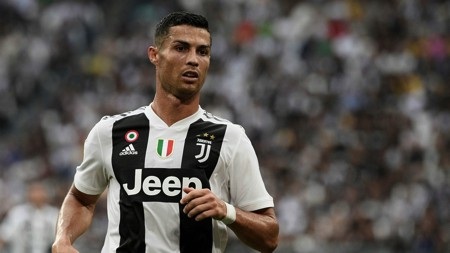 Siêu mẫu nóng bỏng người Italia bất ngờ lên tiếng trêu chọc C.Ronaldo - 5 C.Ronaldo vẫn nhận được rất nhiều kỳ vọng tại Juventus