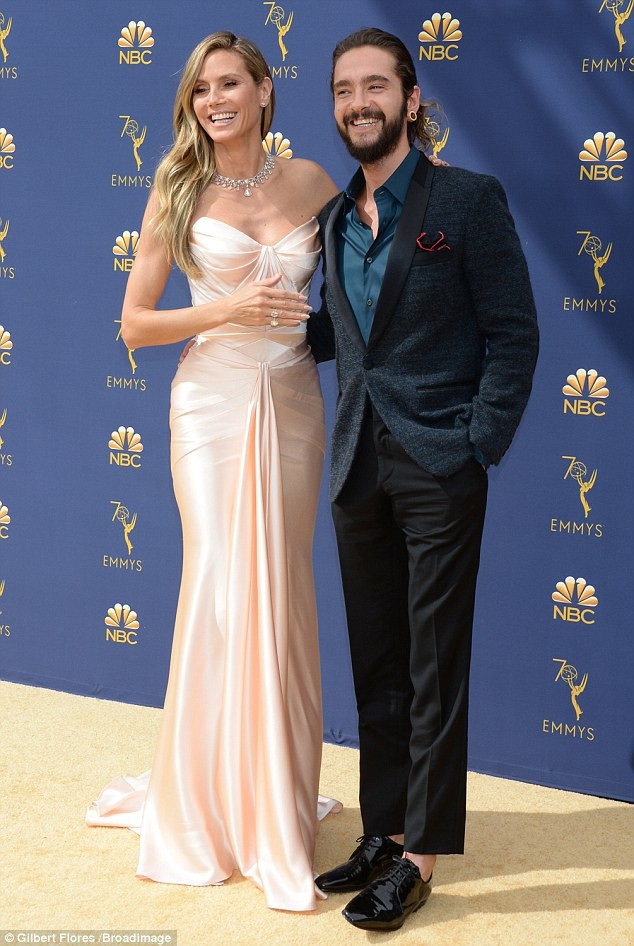 
Dù hơn bạn trai 17 tuổi nhưng Heidi và Tom vẫn rất xứng đôi
