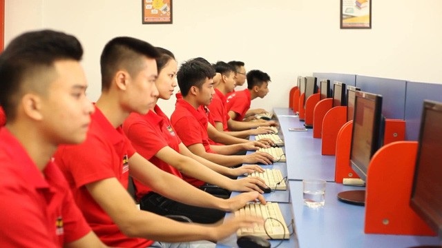 Mô hình giáo dục kiến tạo nhân tài CNTT 4.0 - 1
Sinh viên Aptech thường xuyên cập nhật những công nghệ mới nhất
