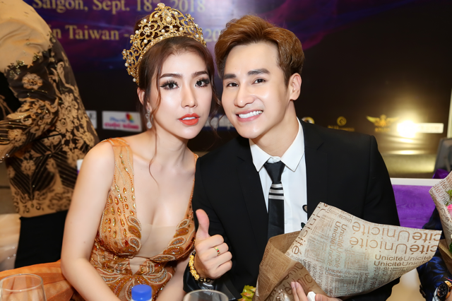 Hoàng Y Nhung tự tin ngồi ghế giám khảo - 2 Hoàng Y Nhung tự tin ngồi ghế giám khảo - 2