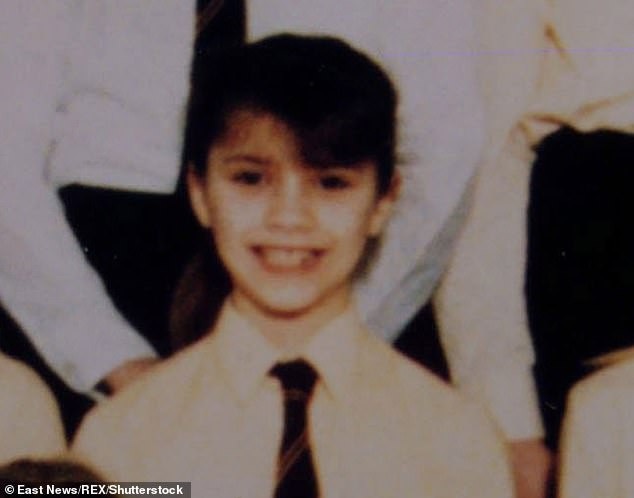 
Victoria Beckham ngày còn đi học
