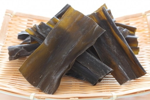 Umami và hành trình ghi danh vào nền ẩm thực nhân loại - 2 Tảo bẹ kombu – nguyên liệu quan trọng giúp Giáo sư Ikeda tìm ra vị Umami.