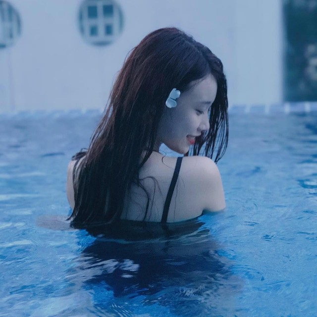Bạn gái xinh như mộng của những “người hùng” U23 và “đại gia ngầm” của Vbiz - 3 Cô sinh ra ở Duy Tiên, Hà Nam và hiện đang là sinh viên năm thứ 4 tại Hà Nội.