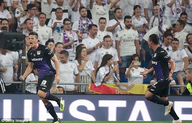 Bale và Benzema lập công, Real Madrid tiếp tục dẫn đầu La Liga - 4
Niềm vui của Leganes với bàn thắng gỡ hòa