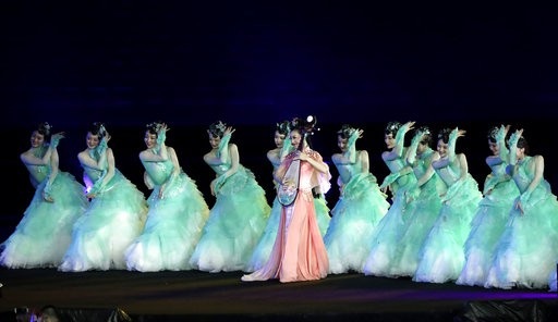 Lễ bế mạc Asiad 18: Bữa tiệc âm nhạc rộn ràng - 9
Những màn vũ đạo mang đậm văn hóa Trung Quốc