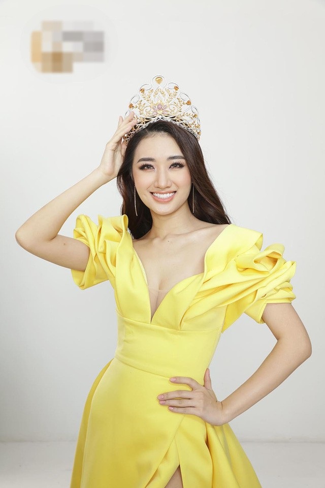 Bạn gái xinh như mộng của những “người hùng” U23 và “đại gia ngầm” của Vbiz - 17 Việc cuộc thi Hoa hậu Bản sắc Việt toàn cầu có nhiều thí sinh nói tiếng Việt bập bẹ khiến nhiều khán giả không hài lòng. Hoa hậu đương nhiệm Thu Ngân đã bày tỏ quan điểm về vấn đề này.