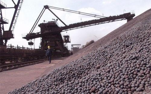 Bộ Tài chính kiến nghị cấm hoàn toàn xuất khẩu khoáng sản thô - 1
Bộ Tài chính cho rằng, cần nghiên cứu thực hiện chính sách cấm xuất khẩu khoáng sản thô, không áp dụng chính sách cho xuất khẩu khoáng sản cá biệt (Ảnh minh hoạ).