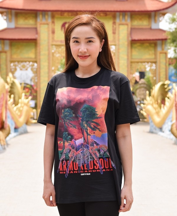 Ca sĩ Bảo Thy chọn trang phục giản dị và đơn giản