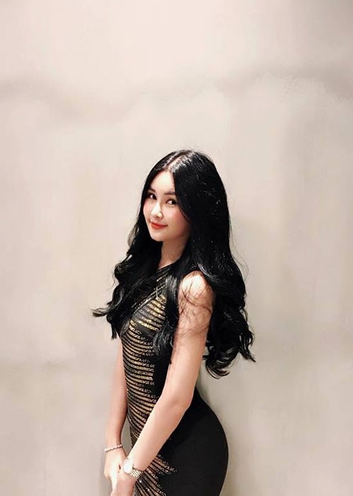 Hoa hậu Ngân Anh “lột xác” vô cùng quyến rũ - 6
Dưới bàn tay của Jonas Gaffud đã có rất nhiều người đẹp Philippines làm nên kỳ tích tại Top 5 cuộc thi sắc đẹp danh tiếng nhất thế giới từ năm 2010 đến nay như: “Hoa hậu Hoàn Vũ 2015”, Á hậu “Hoa hậu Hoàn vũ” các năm 2010, 2011, 2012, 2013 và 2016; “Hoa hậu Thế giới 2013”, Á hậu “Hoa hậu Thế giới” các năm 2011 và 2016; Á hậu “Hoa hậu Hòa bình Quốc tế” các năm 2013, 2015, 2016 và 2017; “Hoa hậu Siêu quốc gia 2013”, “Hoa hậu Quốc tế” các năm 2013 và 2016….