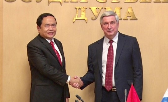 Củng cố, tăng cường Đối tác chiến lược toàn diện Việt Nam và Liên bang Nga - 1 Phó Chủ tịch Duma Quốc gia (Hạ viện) Nga, Phó Chủ tịch thứ nhất Ủy ban Trung ương Đảng Cộng sản Liên bang Nga Ivan Melnikov đã có cuộc gặp và hội đàm với đồng chí Trần Thanh Mẫn, Bí thư Trung ương Đảng, Chủ tịch Ủy ban Trung ương MTTQ Việt Nam.