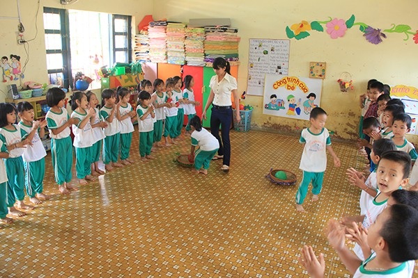 Đắk Nông: Nhiều trường công chủ trương xã hội hóa hợp đồng giáo viên - 2 Việc hợp đồng xã hội hóa giáo viên sẽ diễn ra ở các lớp trẻ dưới 4 tuổi